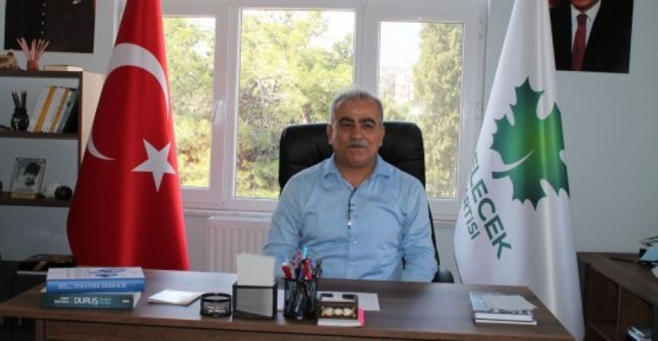 KURT: KENDİLERİ ÇALIP,  KENDİLERİ OYNUYOR