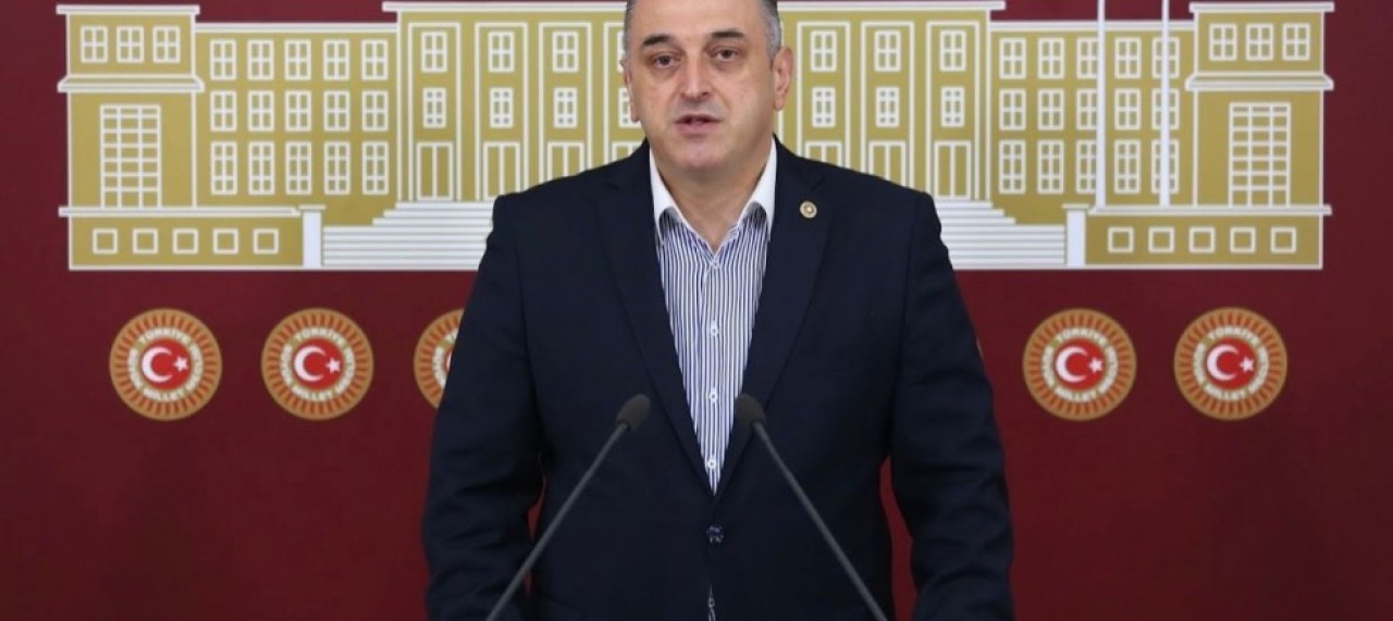 ‘LAKLAK İLE GÜN GEÇİRİYORSUNUZ’
