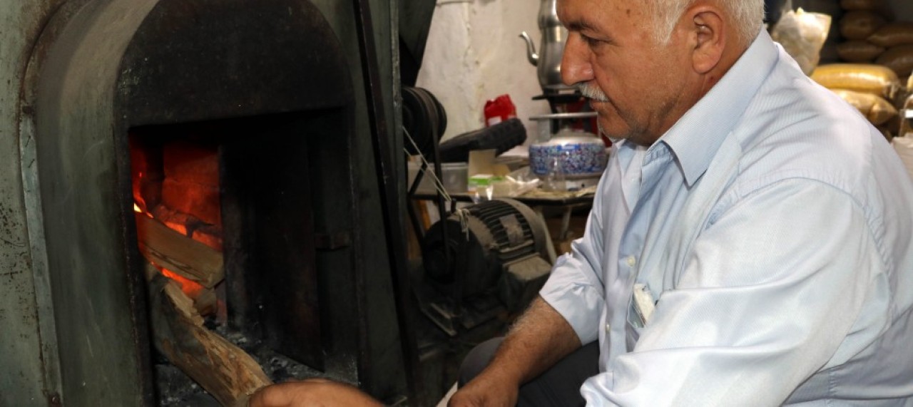 LEBLEBİ ÜRETİMİNİ ÜÇ KUŞAKTIR ESKİ TEKNİKLE SÜRDÜRÜYOR