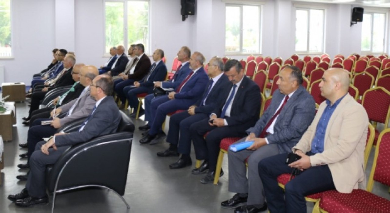 LİSE MÜDÜRLERİ İLE DURUM DEĞERLENDİRMESİ YAPILDI