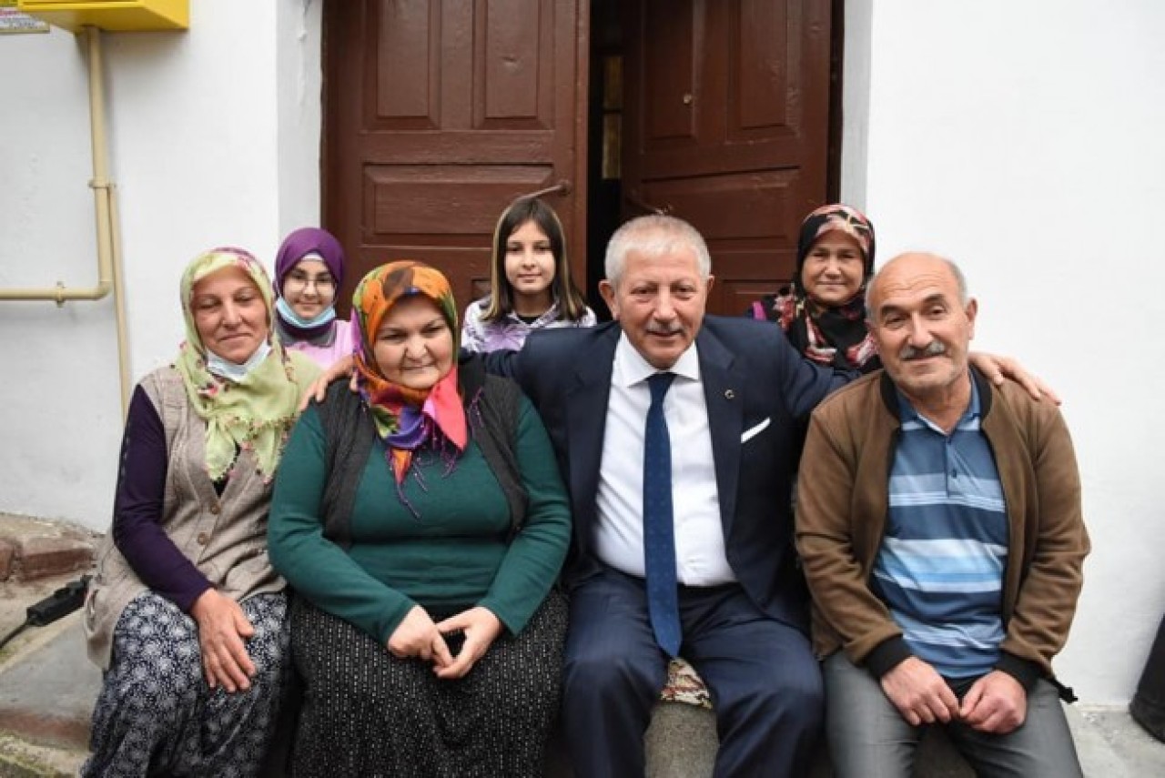 MAKAMDAN ÖNCE GÖNÜLLERE TAHT KURMAYI TERCİH EDİYORUM