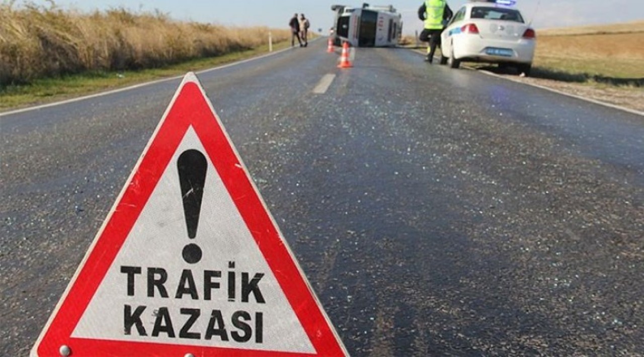 MERAY KAVŞAĞINDA KAZA 5 YARALI