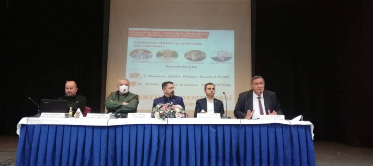 MERZİFON DEMOKRASİ PLATFORMU’NDAN ‘TÜRKİYE NEREYE GİDİYOR, NE YAPMALI’ PANELİ