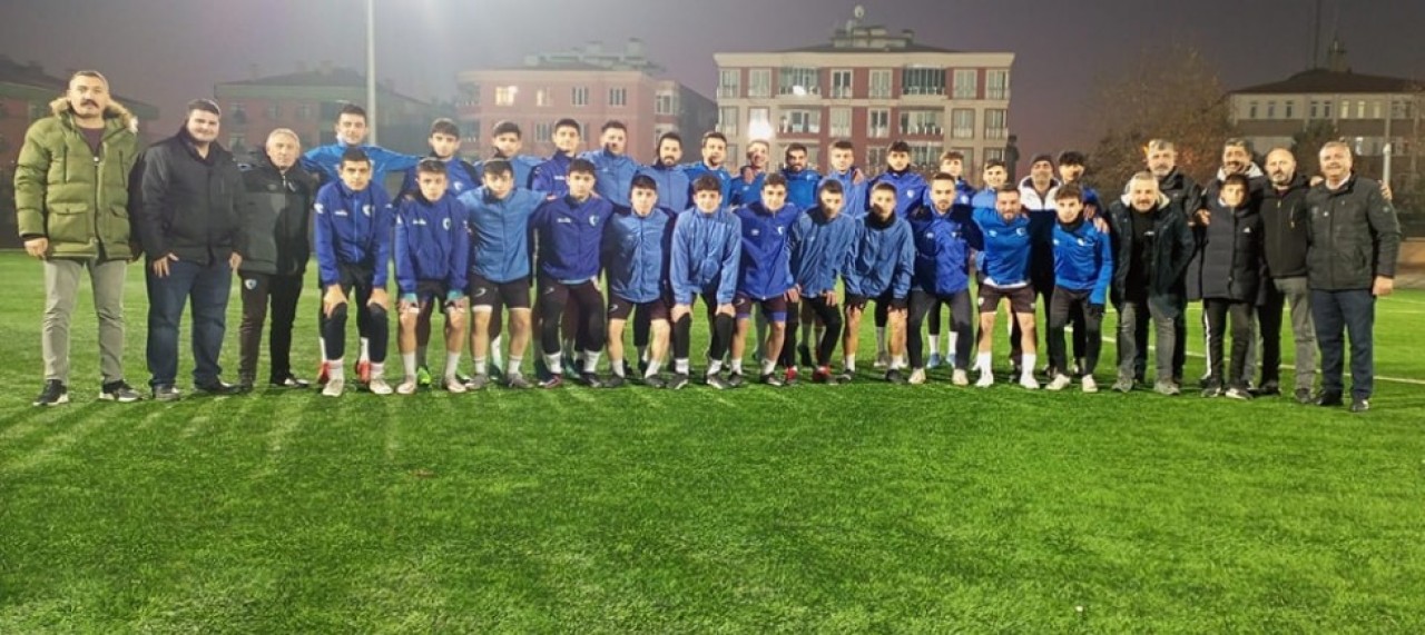MERZİFONSPOR SAHAYA İNDİ