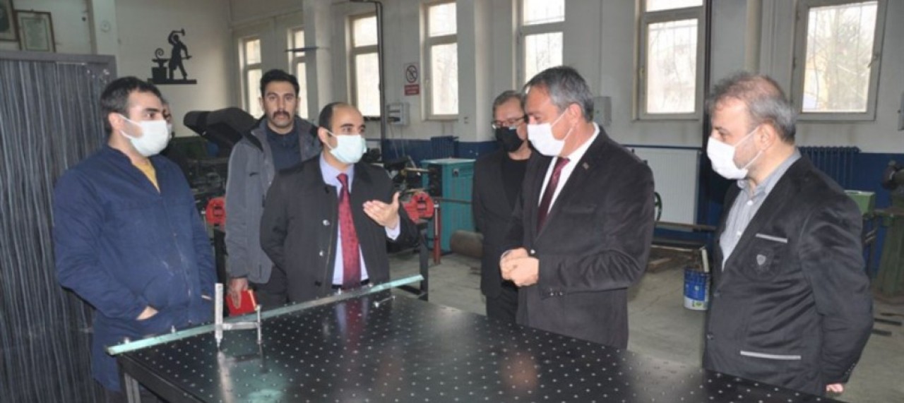 MESLEK LİSESİ’Nİ ZİYARET ETTİ