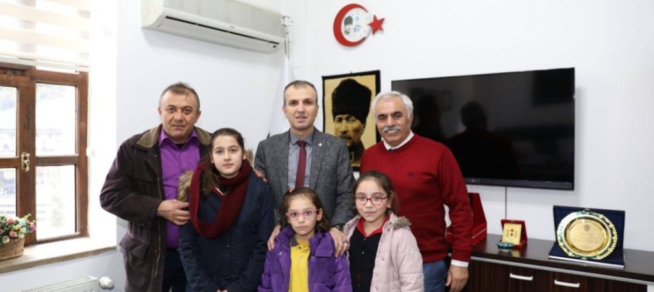 MİNİK KALPLERDEN BÜYÜK DAVRANIŞ