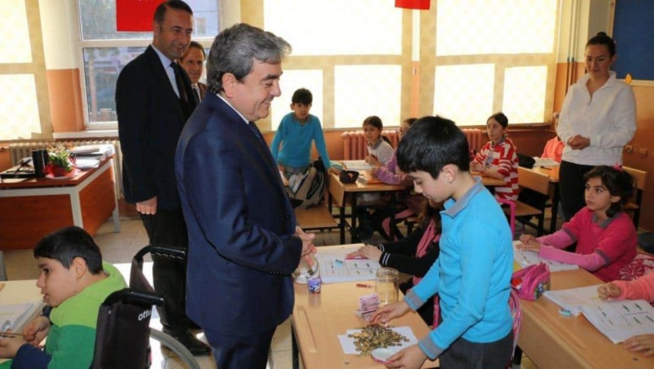 MİNİK KALPTEN KOCAMAN BAĞIŞ