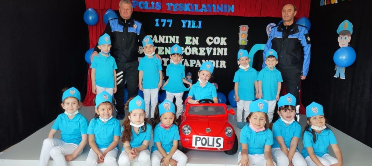 MİNİKLER POLİS AMCALARININ HAFTALARINI KUTLADI
