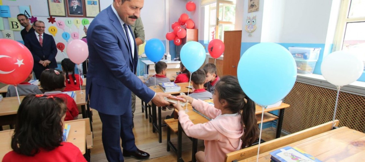 MİNİKLERİN HEYECANINA VALİ MASATLI’DA ORTAK OLDU