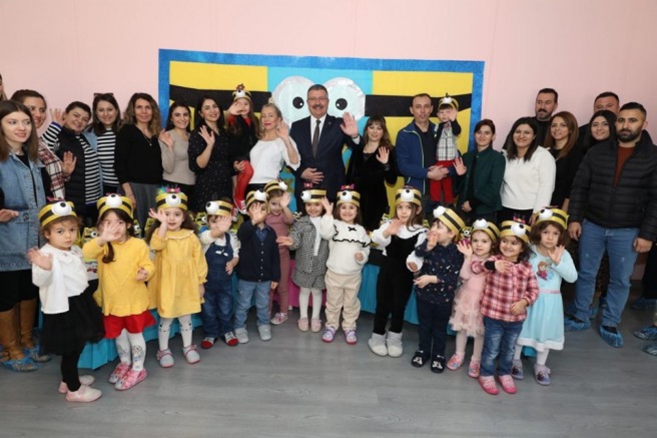 MİNİKLERİN KARNE HEYECANINA ORTAK OLDU