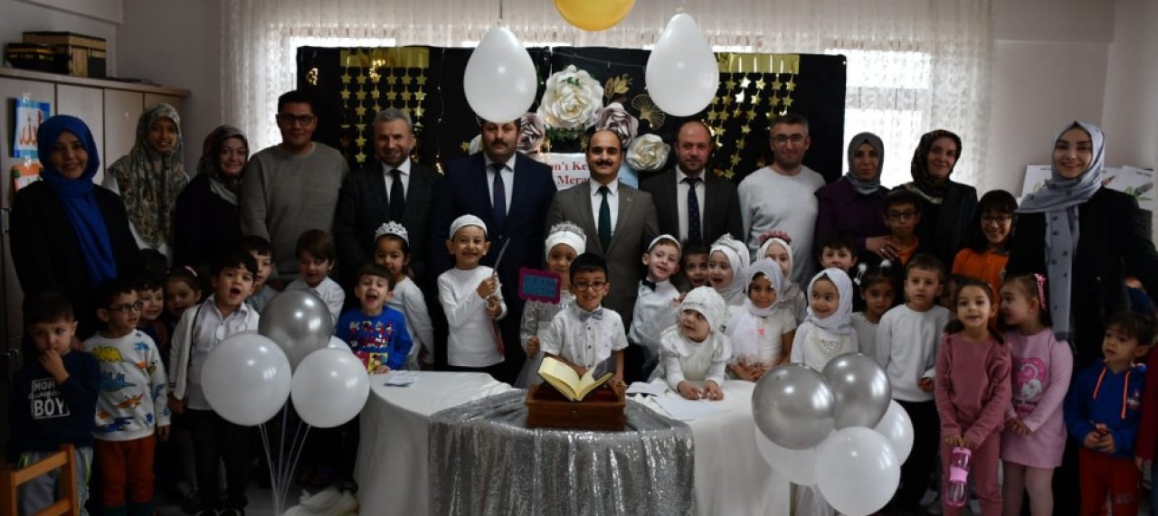 MİNİKLERİN KUR'AN’I KERİM’E GEÇME HEYECANINA ORTAK OLDU