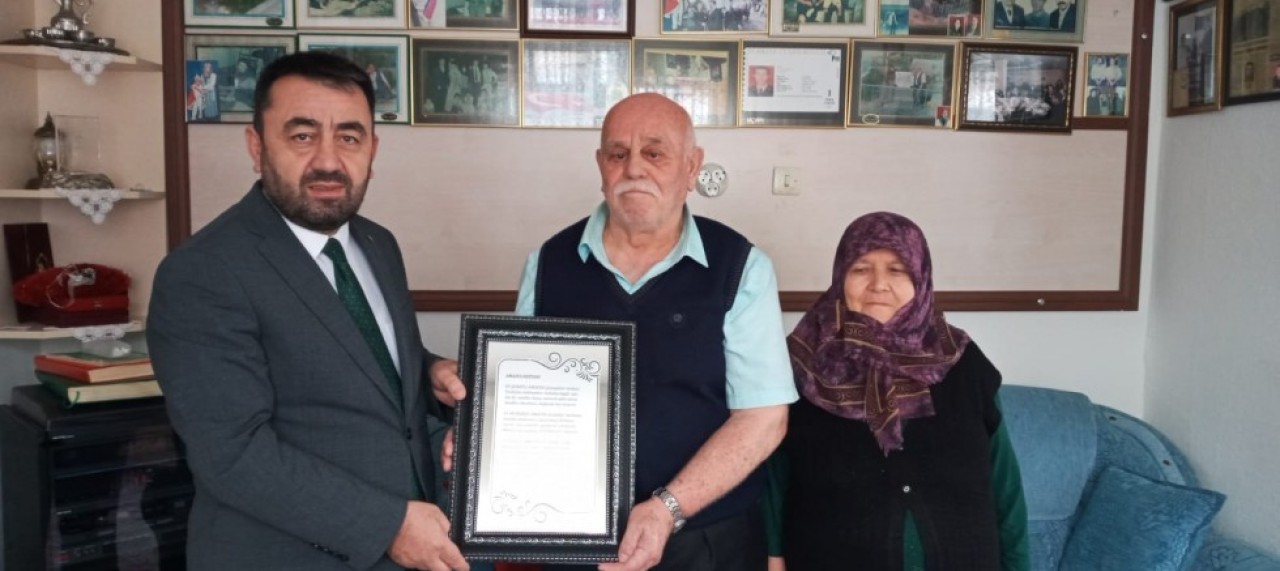 MÜFTÜ AYVAZ'DAN  ŞEHİT AİLESİNE ZİYARET