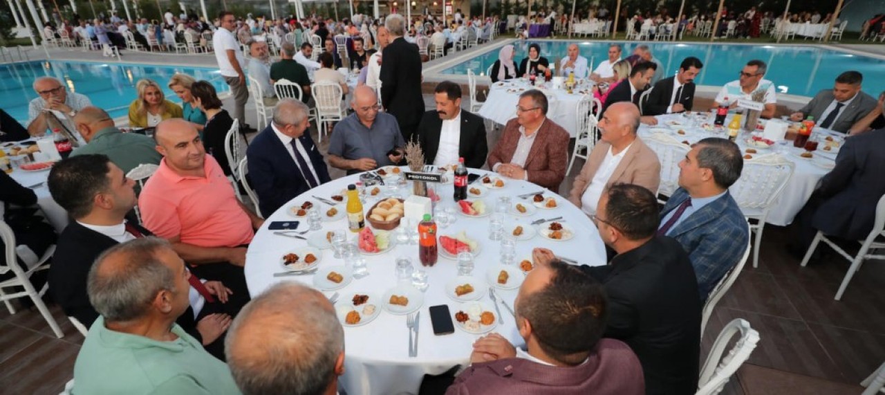 MUHACİRLER DERNEĞİ’NDEN DAYANIŞMA GECESİ
