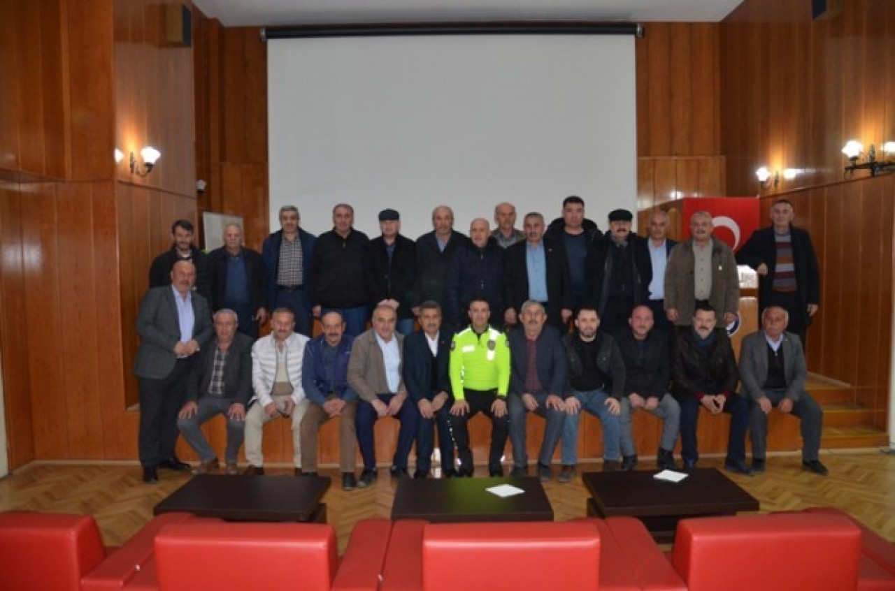 MUHTARLARA TRAFİK EĞİTİMİ VERİLDİ