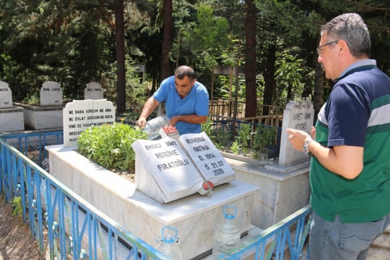 MUKİME ÖĞRETMENİ UNUTMADI