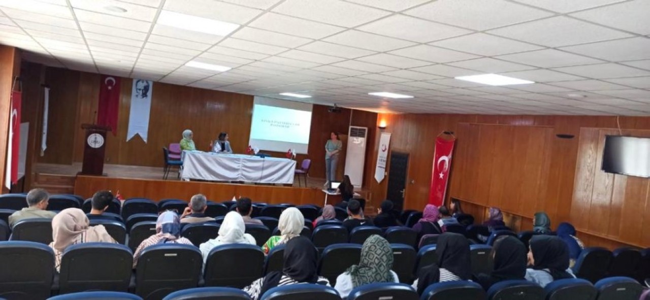 MÜLTECİLERE HALK SAĞLIĞI EĞİTİMİ VERİLDİ