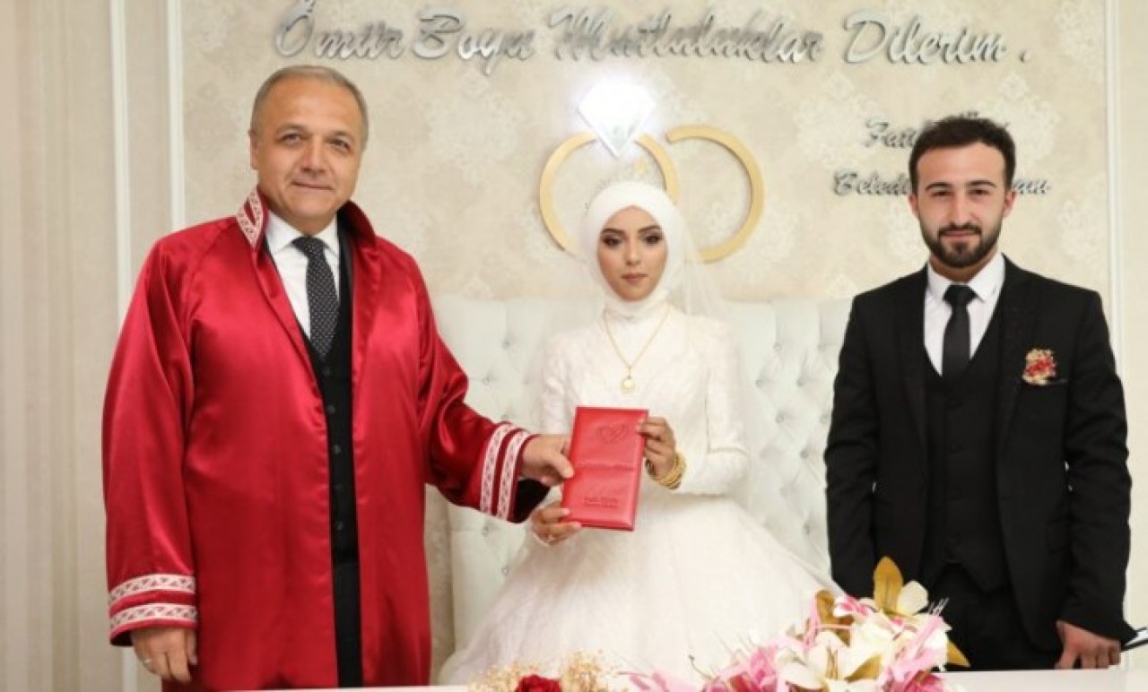 ‘Mutlulukları paylaştıkça mutlu oluyoruz’