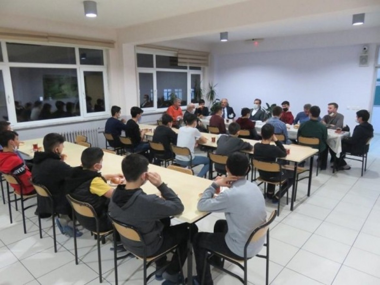 ÖĞRENCİ PANSİYONUNDA İNCELEMELERDE BULUNDU