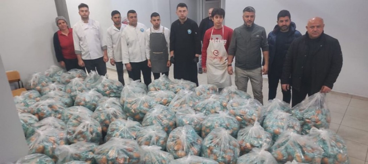 ÖĞRENCİLER ÜRETTİKLERİ 54 BİN EKMEĞİ DEPREM BÖLGESİNE GÖNDERDİ