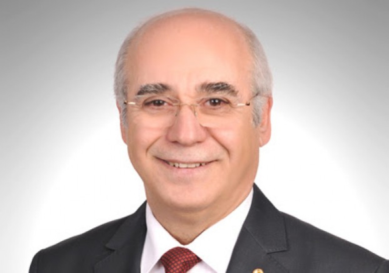 ÖĞRETMENLİK, SEVGİ, ŞEFKAT VE FEDAKARLIK MESLEĞİ
