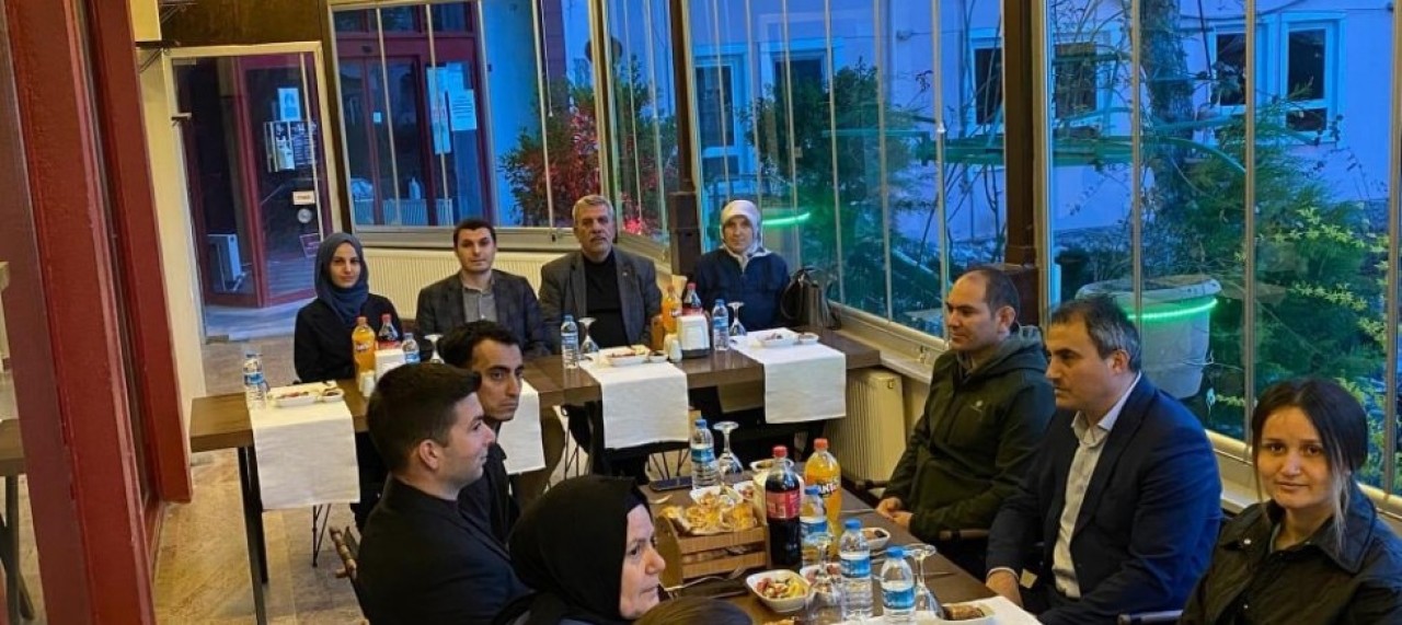 Öksüz ve Yetim Çocuklar Sevindirildi