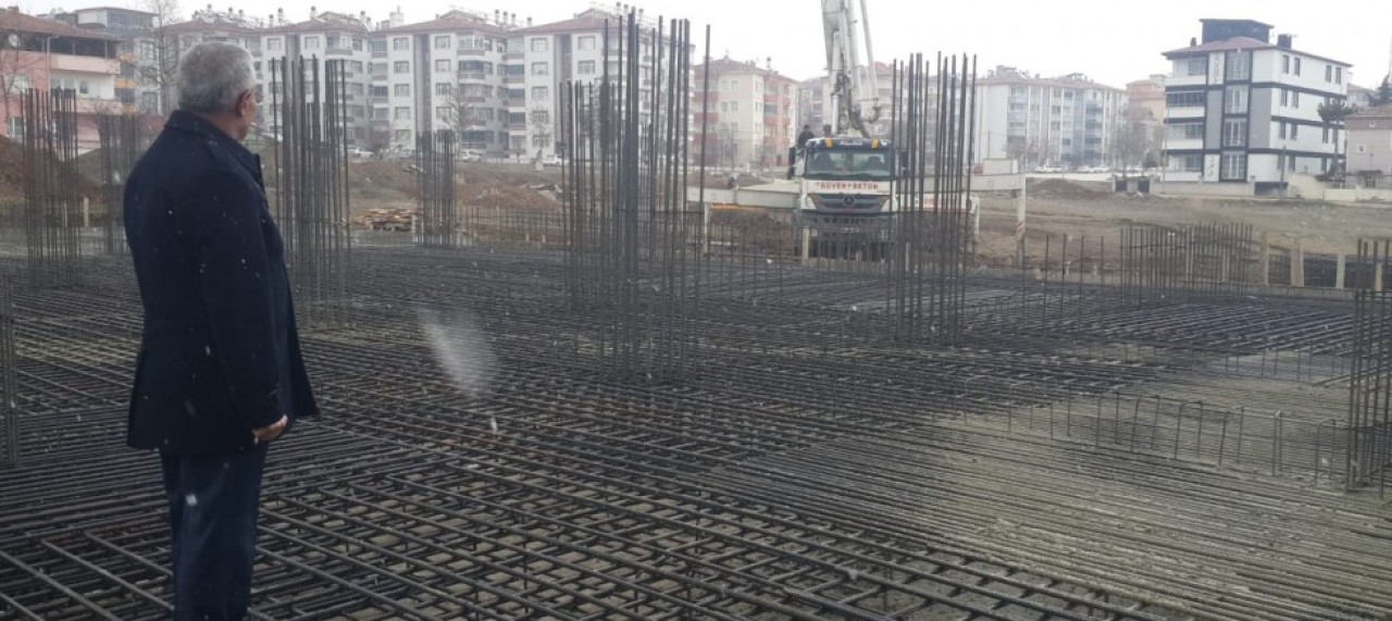 OKUL İNŞAATINDA İNCELEMEDE BULUNDU