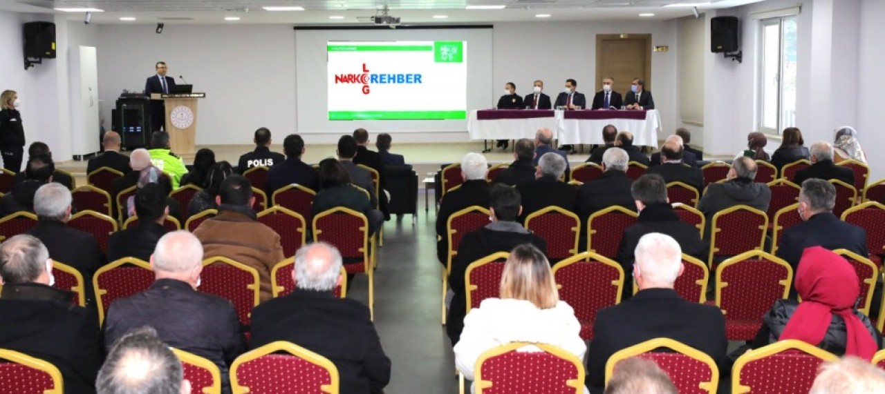 OKULLAR VE ÇEVRELERİNDEKİ GÜVENLİK TEDBİRLERİ DEĞERLENDİRİLDİ