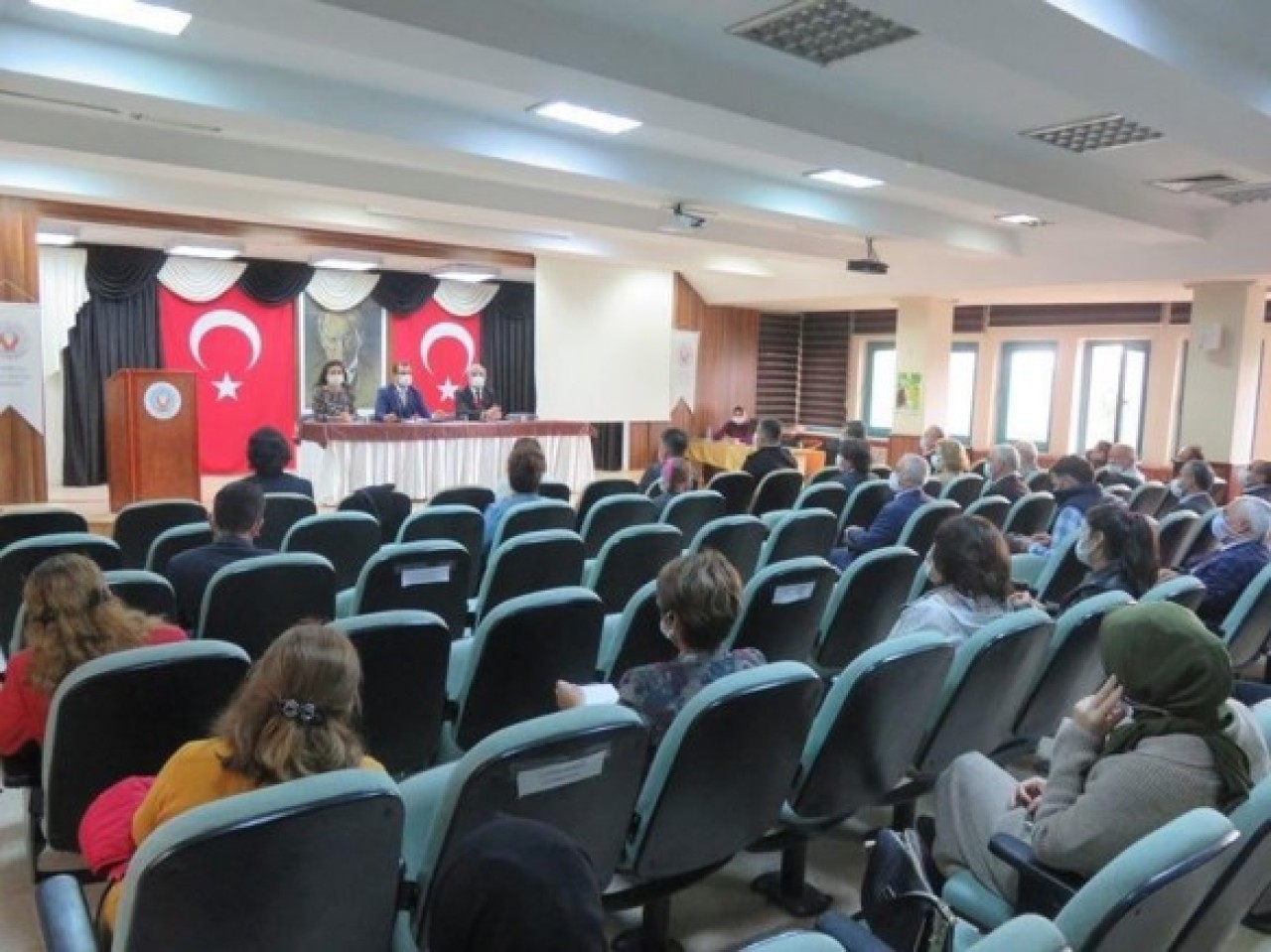 OKULLARDAKİ TEDBİRLER GÖRÜŞÜLDÜ