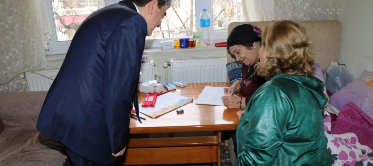 OKUMA YAZMA AZMİ ENGEL TANIMADI