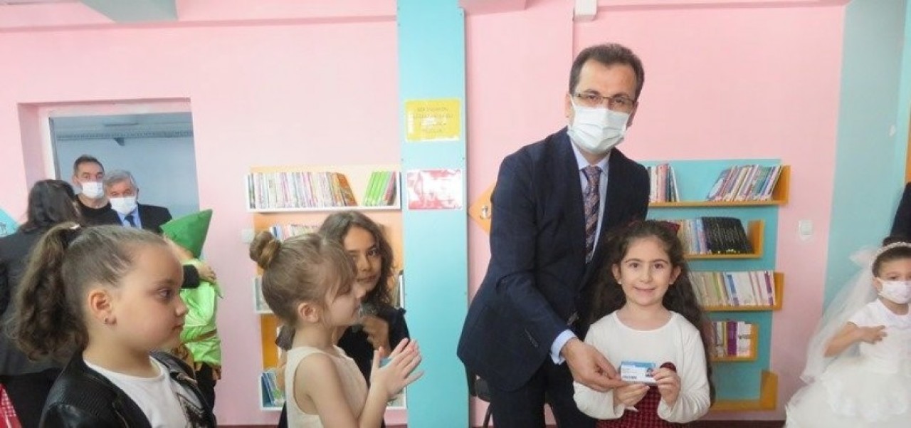 OKUMANIN ALIŞKANLIK HALİNE GELMESİ KÜTÜPHANELER SAYESİNDE