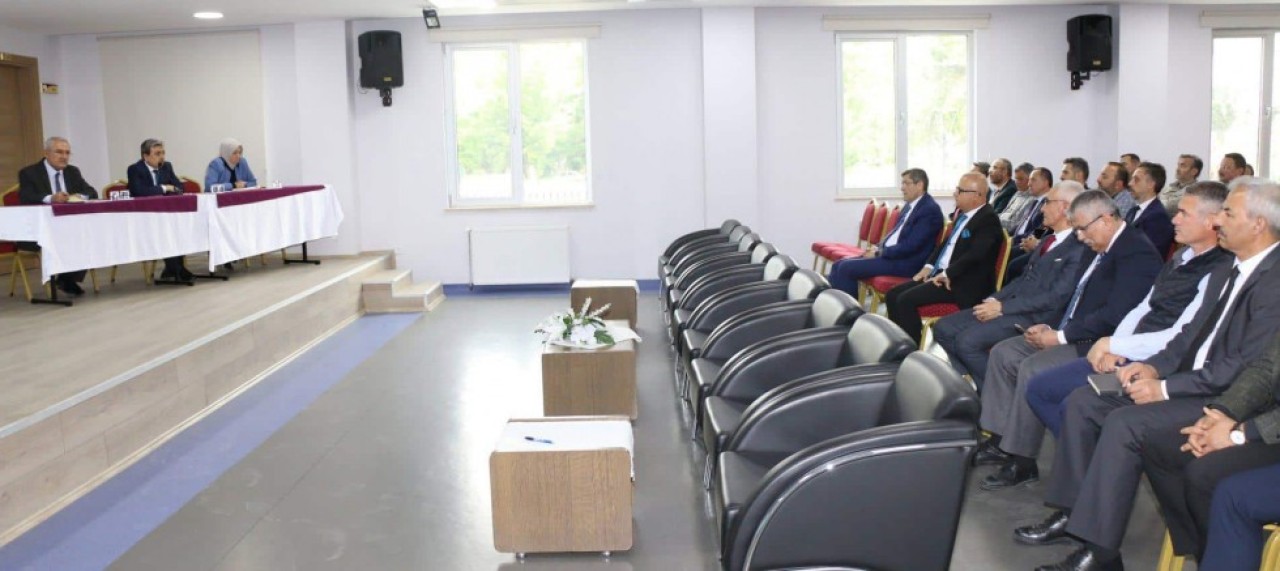 ORTAOKUL MÜDÜRLERİ İLE LGS TOPLANTISI YAPILDI