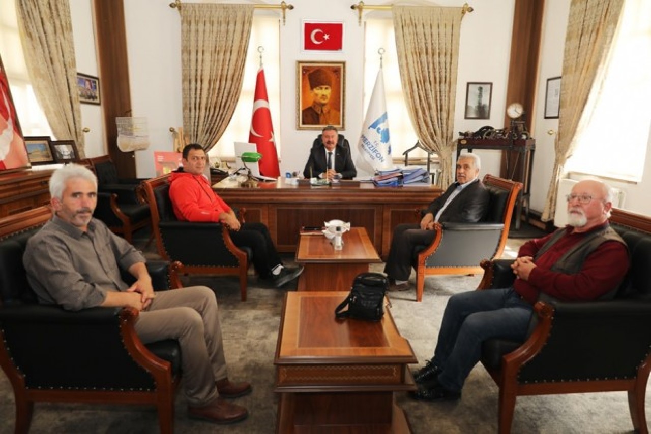 PLATFORM ÜYELERİ BAŞKAN KARGI’YI ZİYARET ETTİ