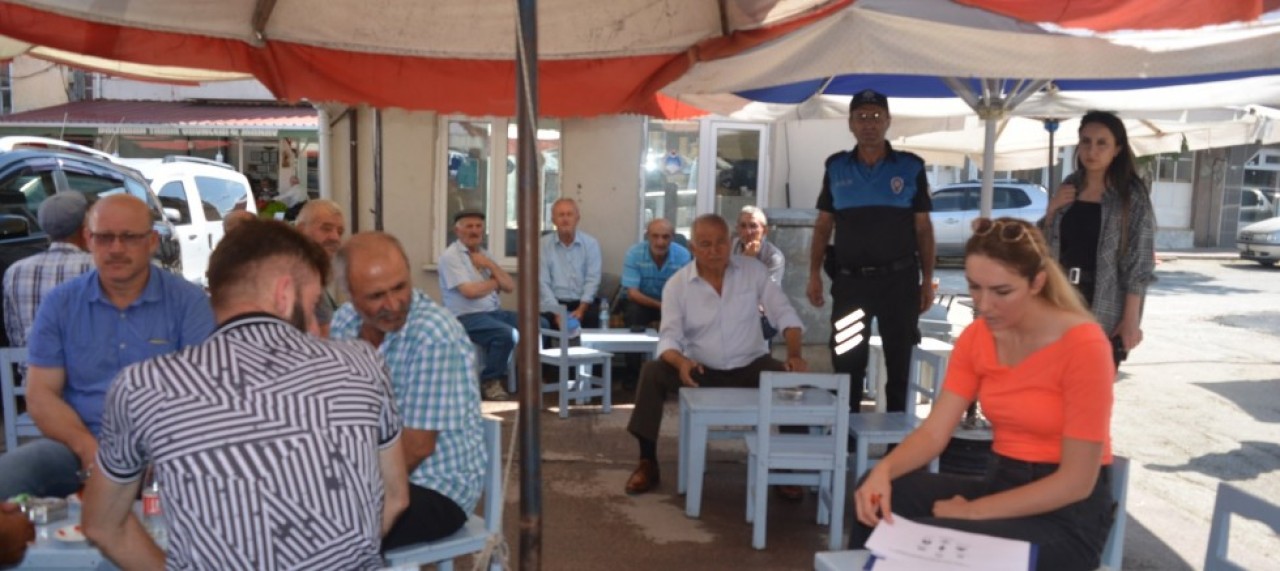 POLİS BİLGİLENDİRMEYE DEVAM EDİYOR