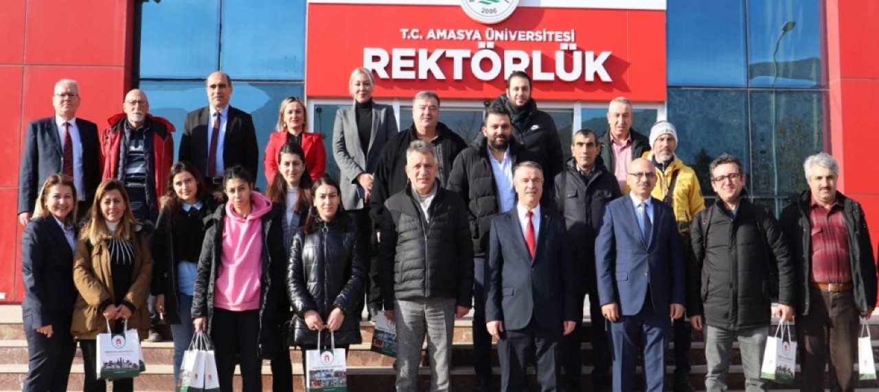 REKTÖR ELMACI, GAZETECİLERİ AĞIRLADI