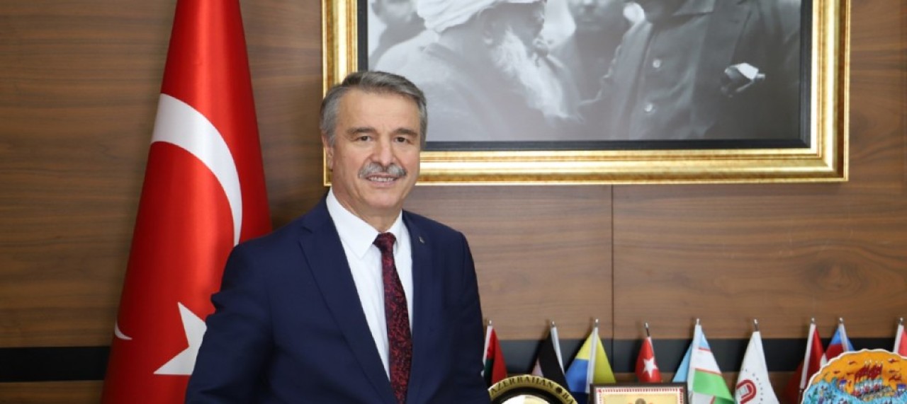 Rektör Elmacı’nın, 23 Nisan Ulusal Egemenlik ve Çocuk Bayramı Mesajı