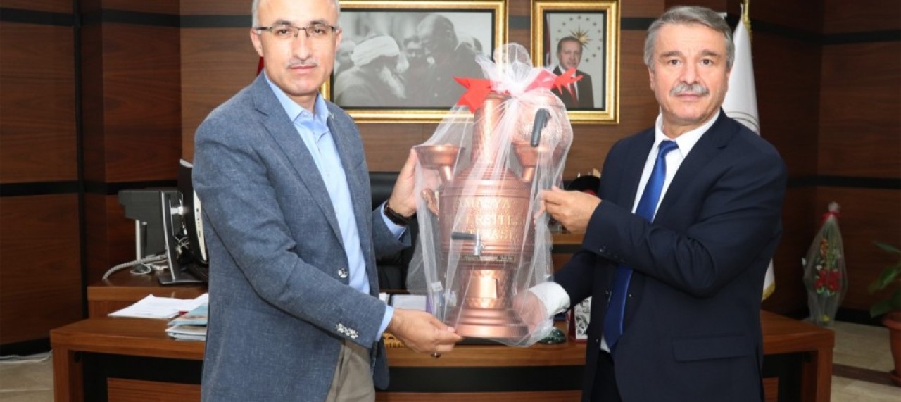 REKTÖR KARAMAN’DAN AMASYA ÜNİVERSİTESİ’NE ZİYARET