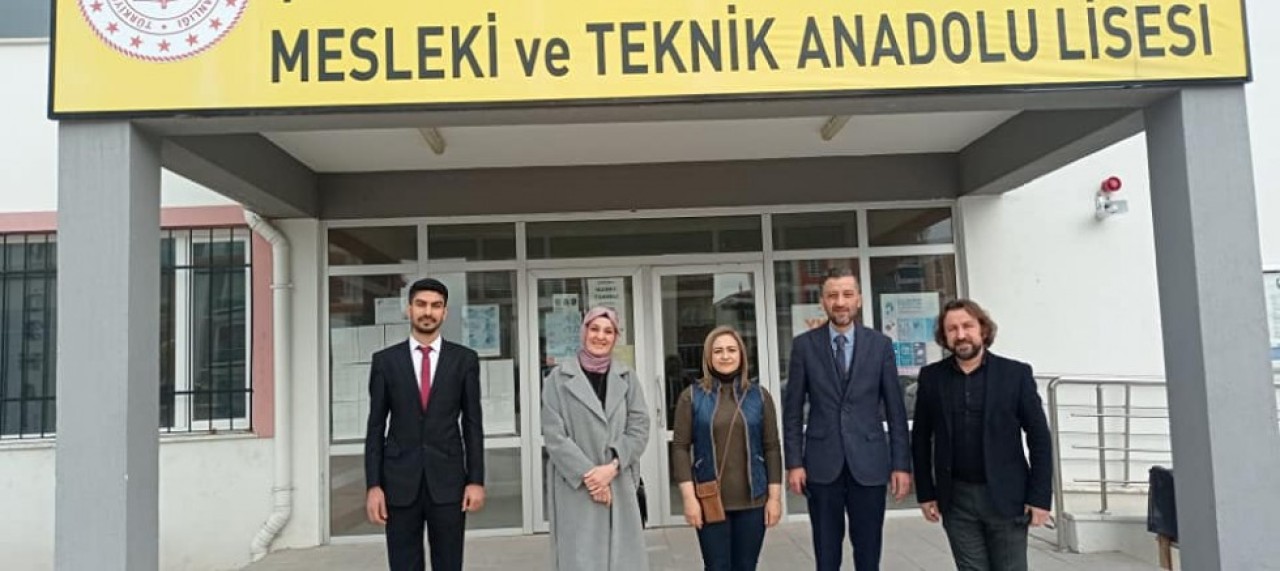 SAĞLIKLI VE BAŞARILI BİR YARIYIL TEMENNİ EDİYORUZ