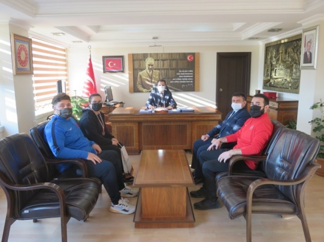 ŞAMPİYON’DAN KAYMAKAM GÜLDOĞAN’A ZİYARET