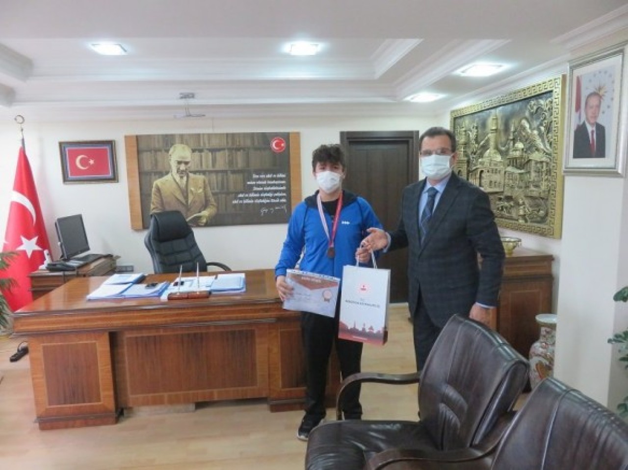 ŞAMPİYONU TEBRİK ETTİ