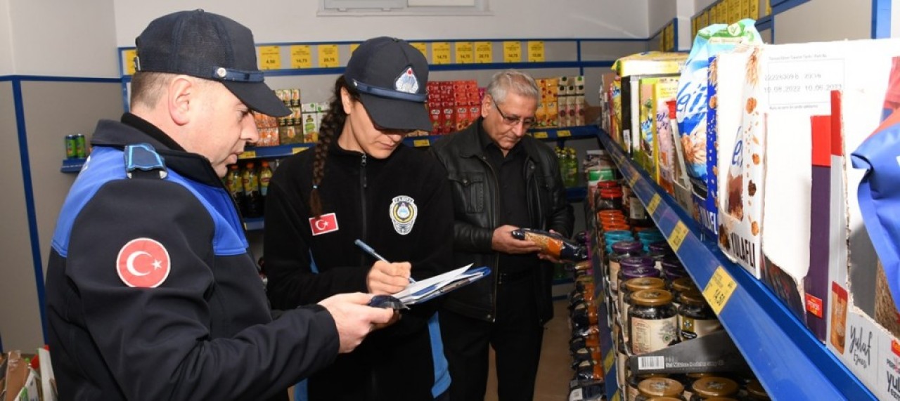 SARI: ‘ONLARIN GÜVENDİKLERİ OKYANUS ÖTESİNDE KALDI’