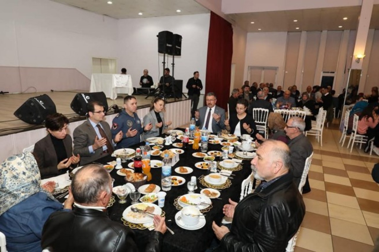 ŞEHİT AİLELERİ VE GAZİLERİMİZ İFTARDA BULUŞTU