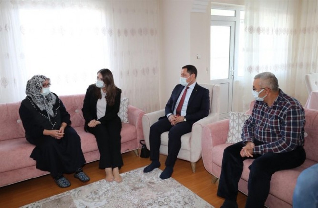 ŞEHİT AİLELERİ VE YAŞLI ZİYARETLERİNE DEVAM EDİYOR