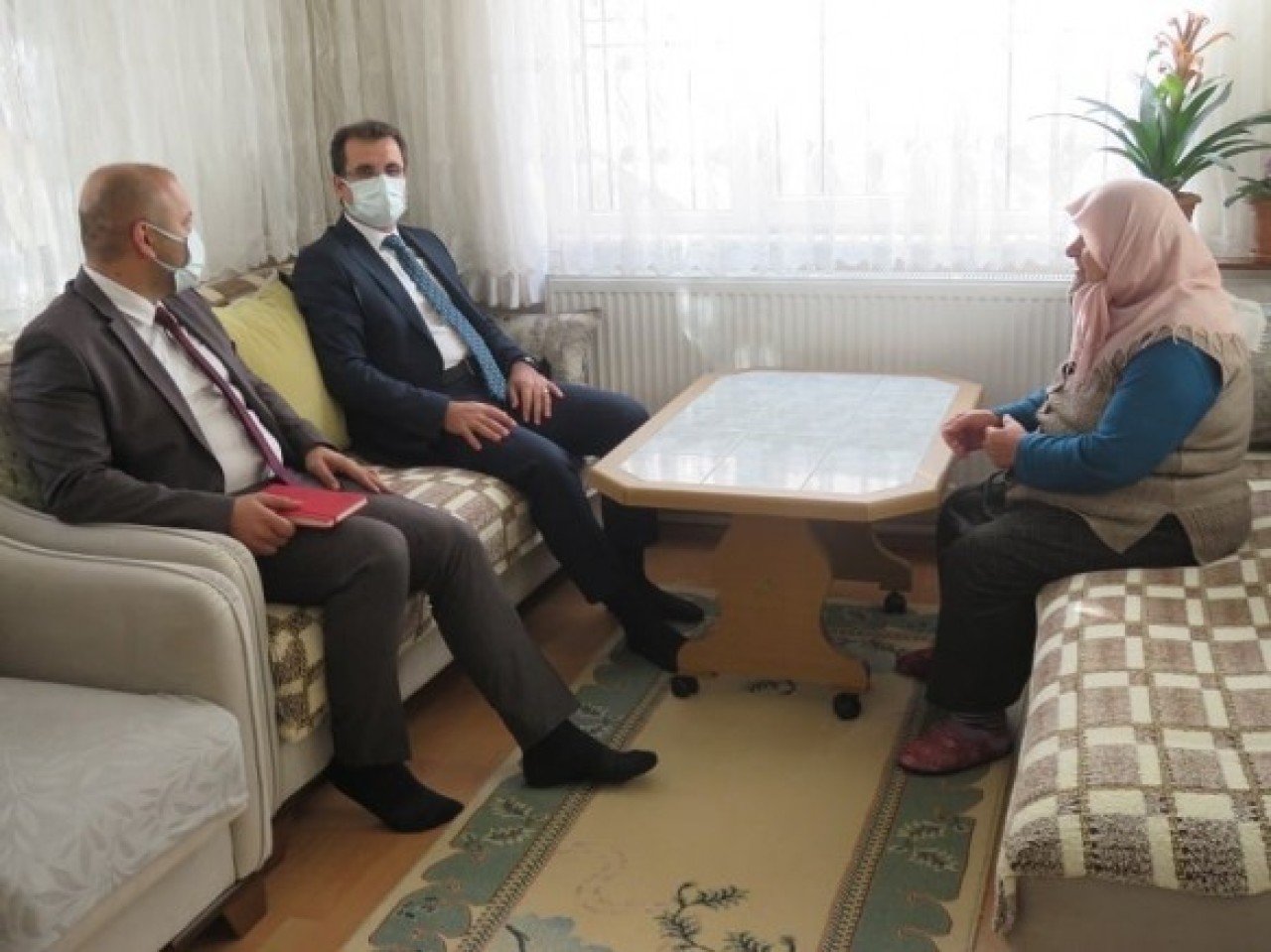 ‘ŞEHİT AİLELERİNE KAPIMIZ SONUNA KADAR AÇIK’