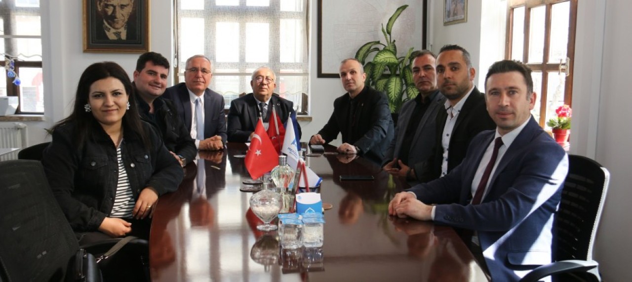 SENDİKA YETKİLİLERİNDEN KADINLAR GÜNÜ ZİYARETİ