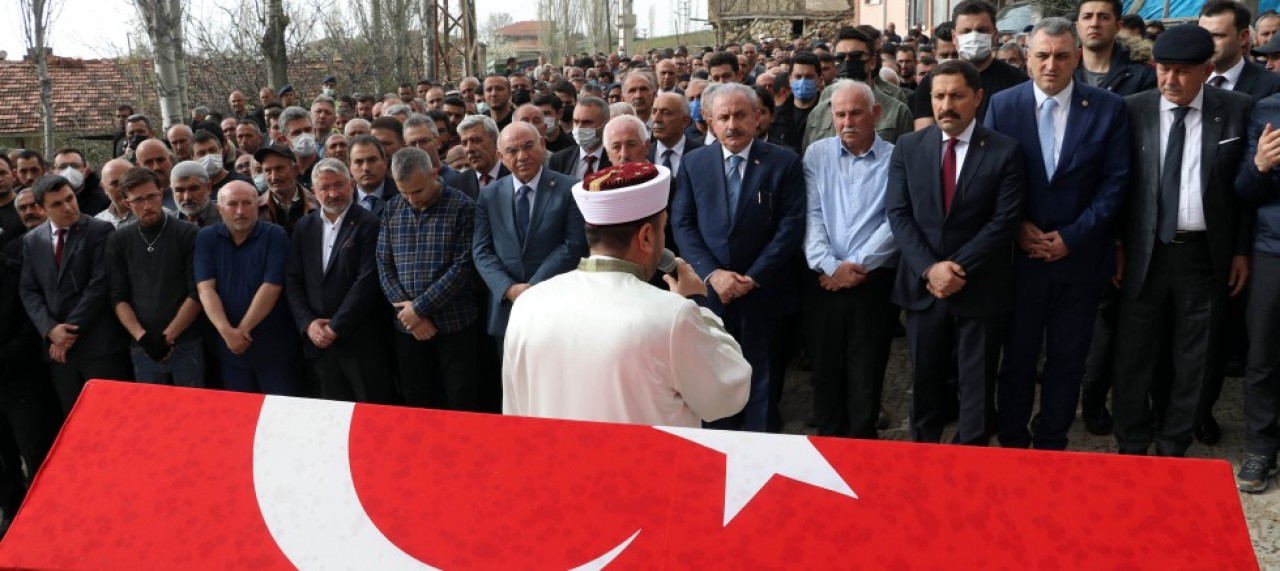 ŞENTOP POLİS MEMURU EMRULLAH ÇARIKLI'NIN CENAZESİNE KATILDI