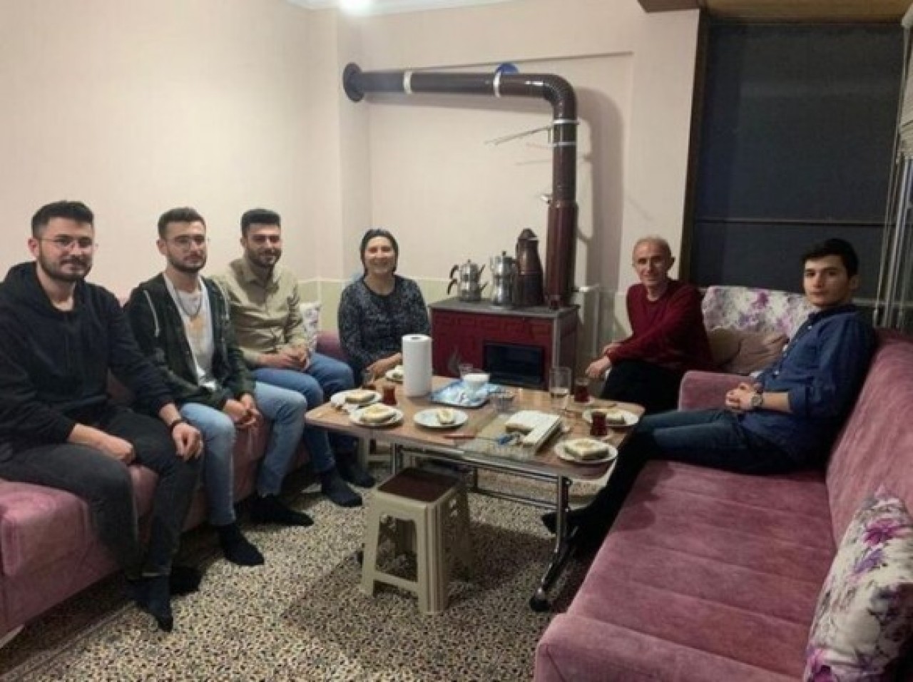 SICAK YUVA, SICAK ÇORBA