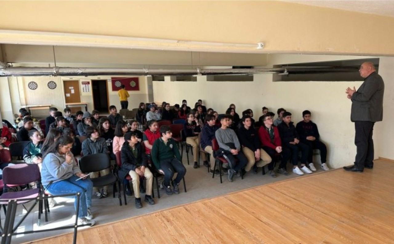 SINAVA HAZIRLANAN ÖĞRENCİLERE MORAL ZİYARETİ