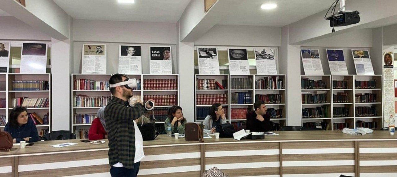SINIF ÖĞRETMENLERİ SEMİNERDE