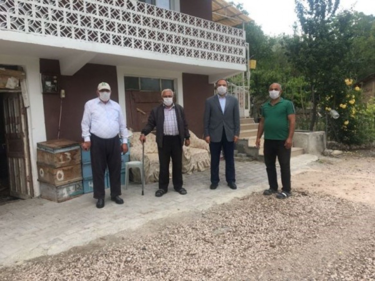 SORUNLARI YERİNDE DİNLEDİ
