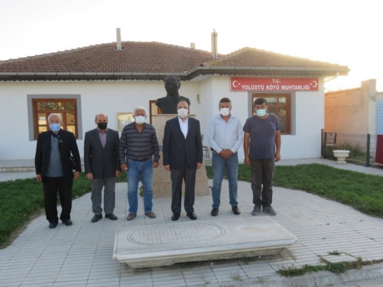 Sorunları yerinde dinliyor